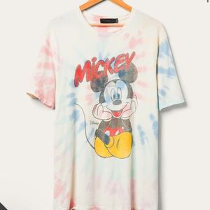 Junk food clothing MICKEY MOUSE SITTING VINTAGE TEE